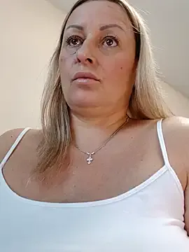 Liana_MilfHot Image 4