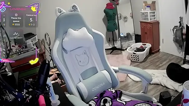 LilyFoxxx Image 12