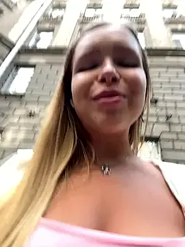 Liza_risky Image 9