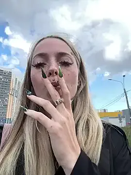 LoraaDoll Image 2