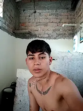Lukas_strong Image 18