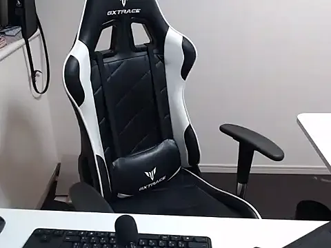 mimika0403's Thumb Image