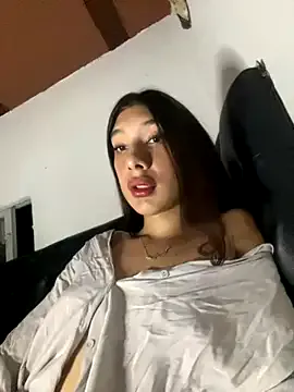 NICOLSKINNY1 Image 8