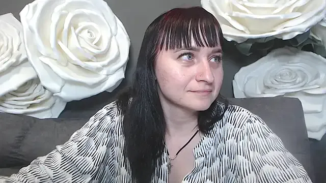 NinaFlawlees Image 2