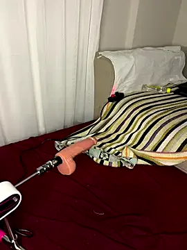 Ozge-SluttyScream69 Image 2