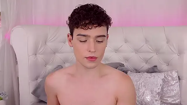 RobbyCharming Image 8