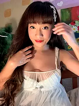 SassyLaurier Image 3