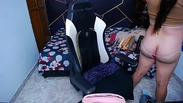 ShantalBlonde Image 9