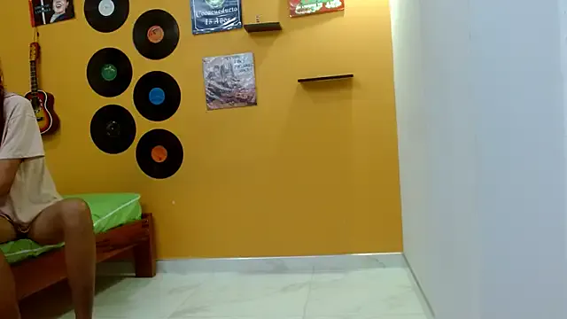 skinnyverus18 Image 11