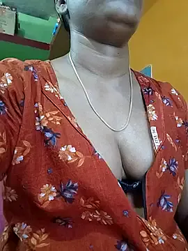 Tamilnandhini Image 6