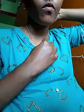 Tamilnandhini Image 9