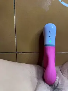 Wet-Pussycat Image 6