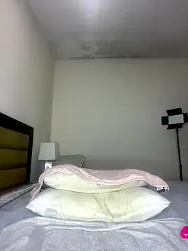xyz089 Image 2
